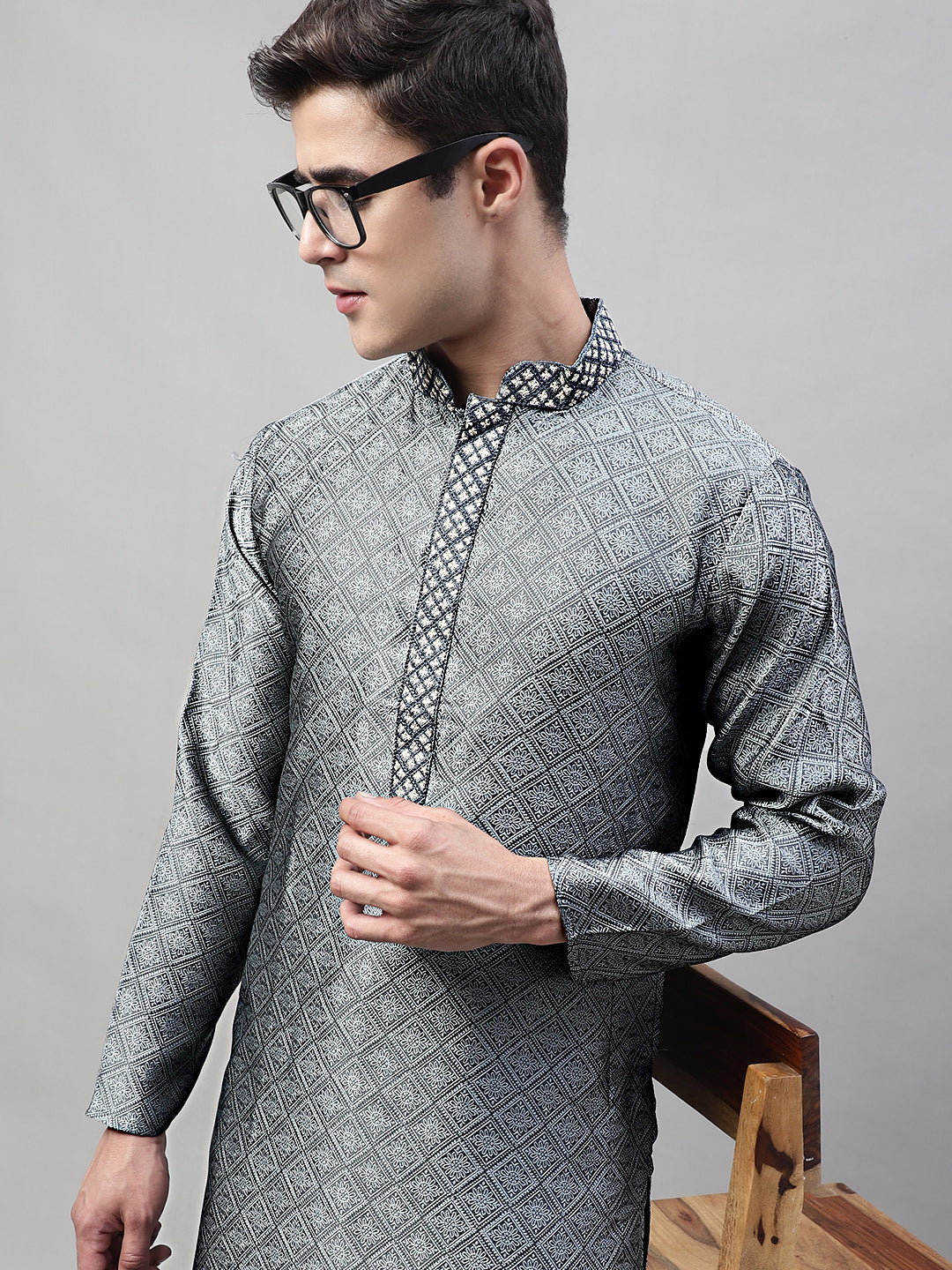 Men's Grey Jacquard Silk Collar Embroidered Kurtas