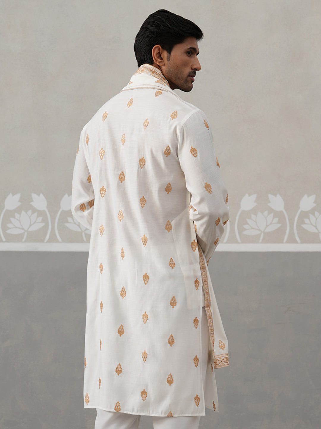 Silk Blend Embroidered Kurtas with Dupatta (KO D 5319 White ) [FF] [B-3-4]