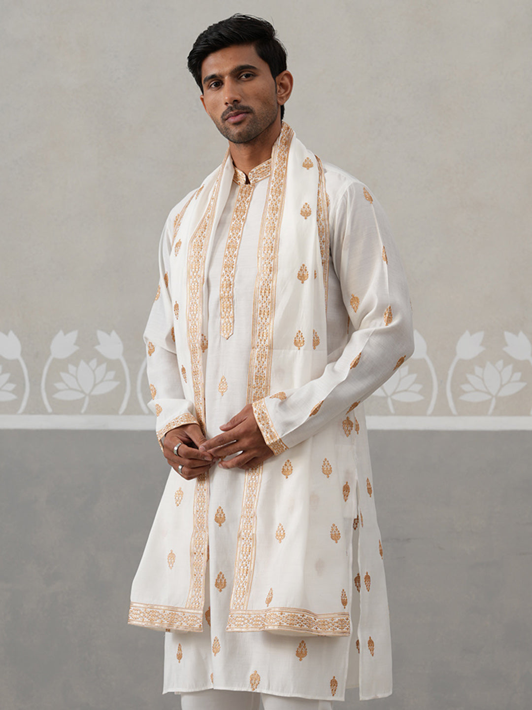 Silk Blend Embroidered Kurtas with Dupatta (KO D 5319 White ) [FF] [B-3-4]