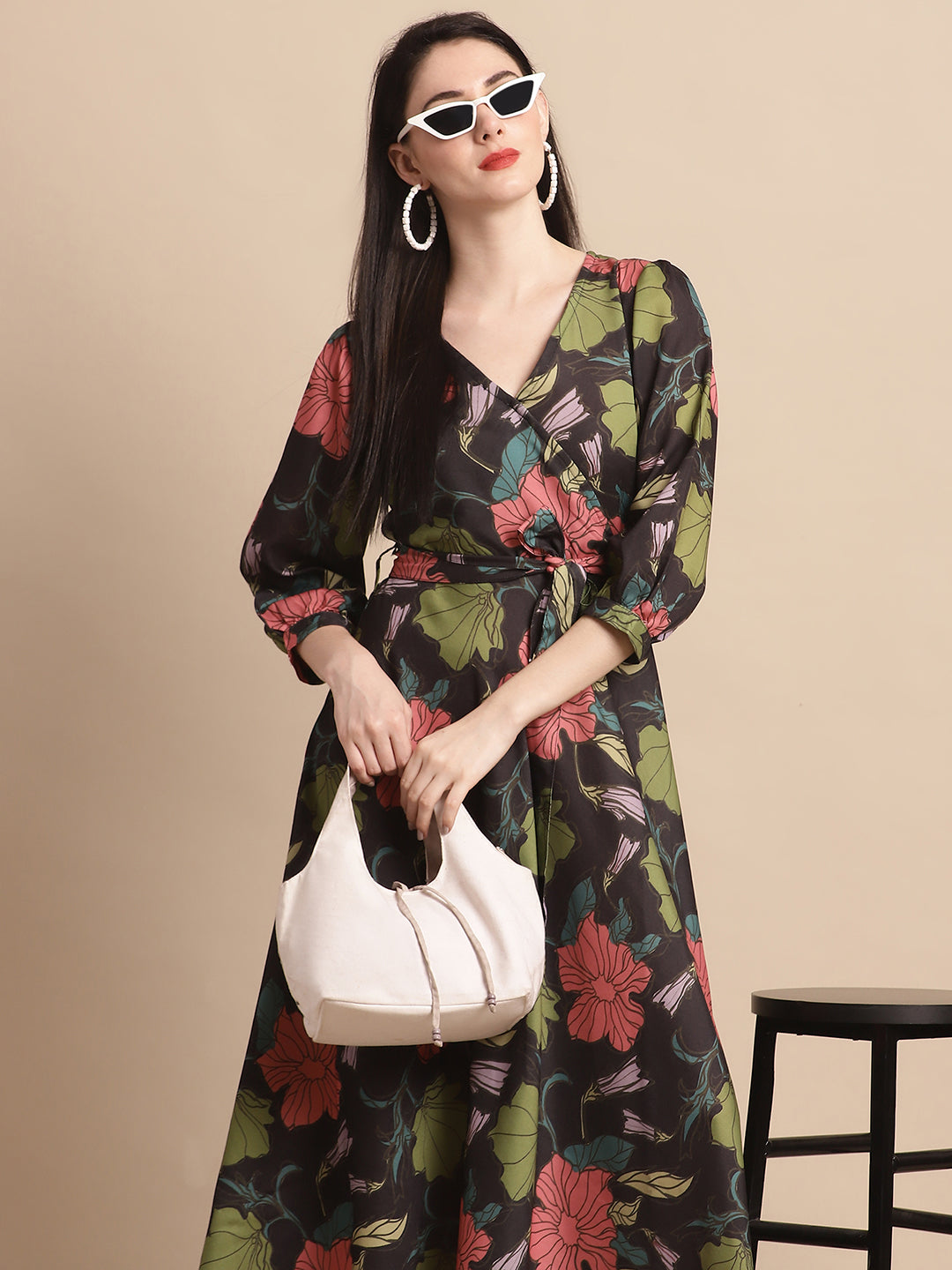 Women's Black Floral Printed A-line Dress With Belt