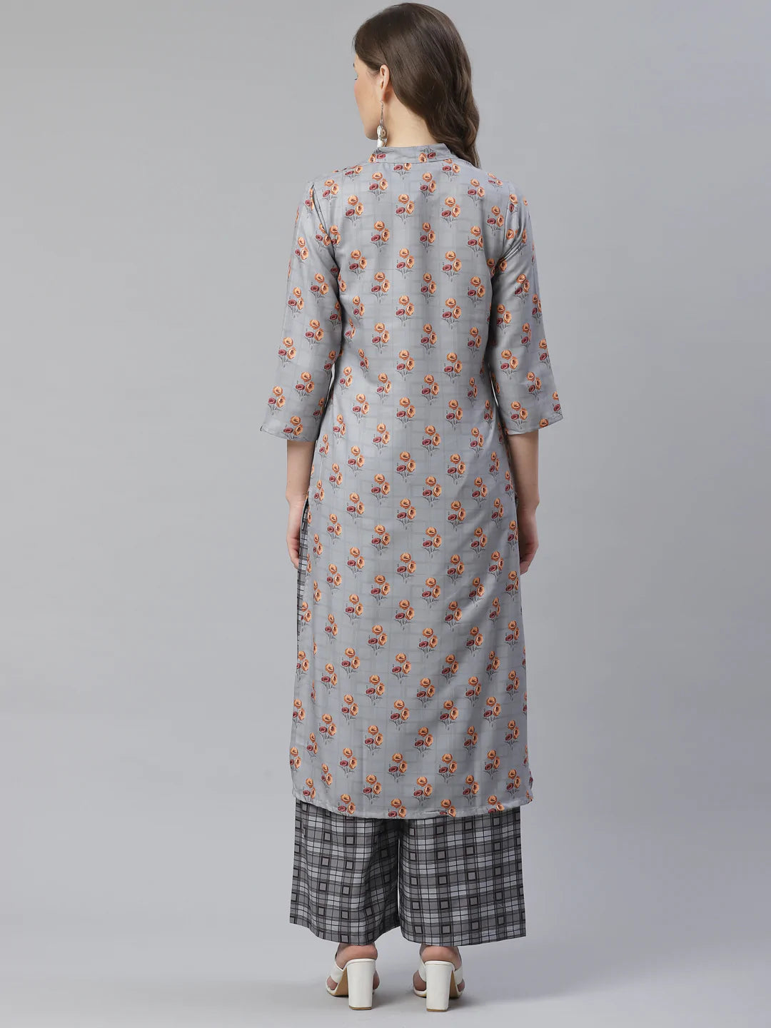 Jompers Women Grey & Beige Floral Printed Kurta with Palazzos ( JOKPL 1353 Lt.Grey )