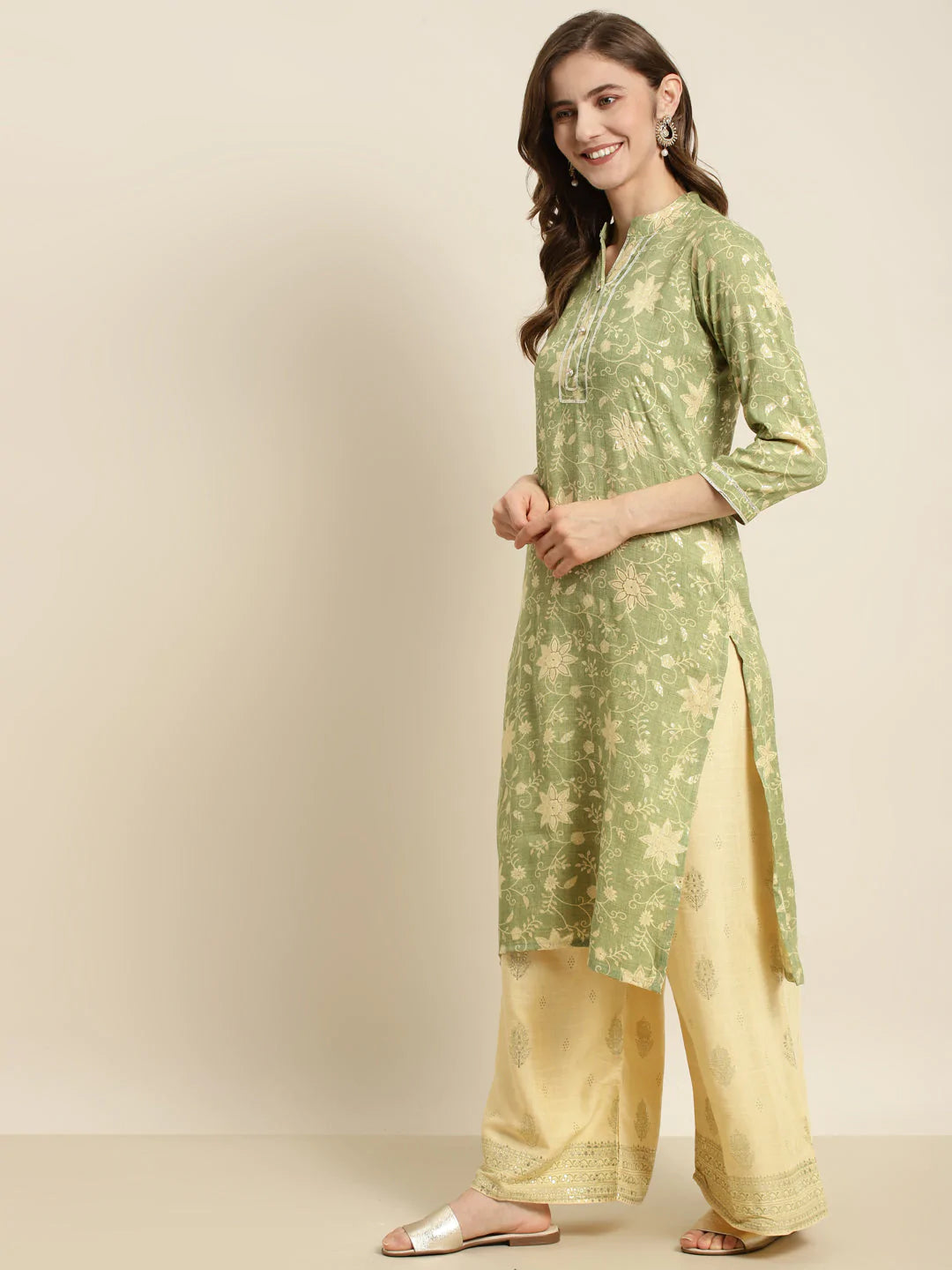 Gotta Patti Kurta with Palazzos & Dupatta ( JOKPL D31Bg 1459 Green )