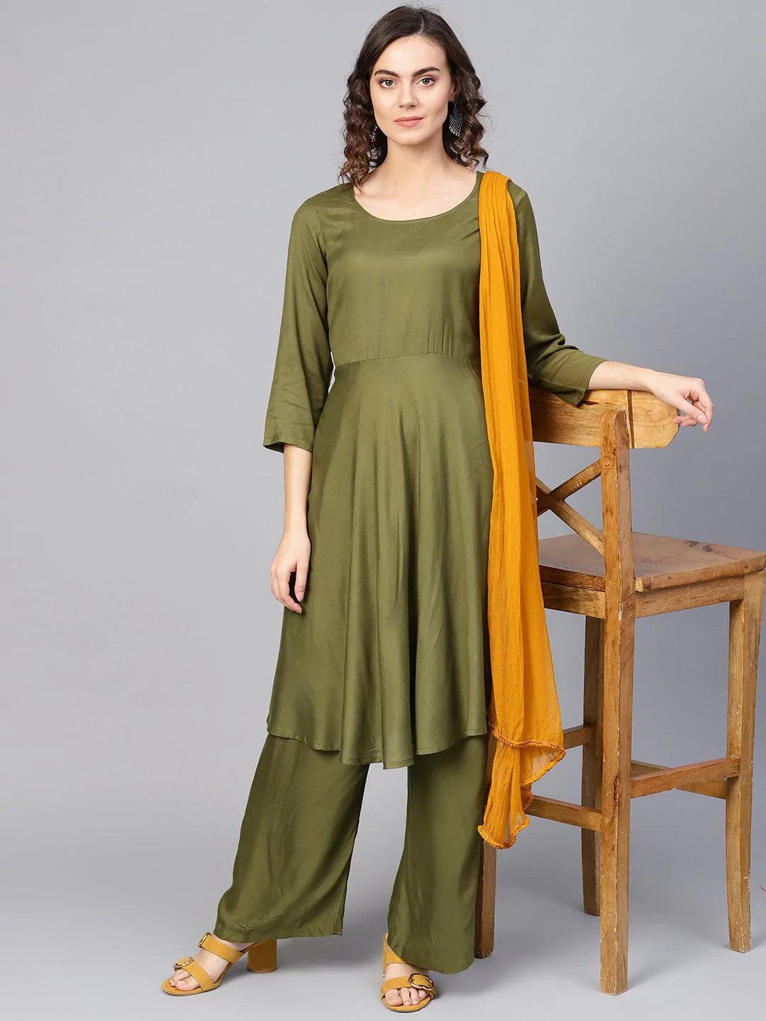 Jompers Women Olive Green Solid Kurta with Palazzos & Dupatta ( JOKPL MU-D 1283 Olive )