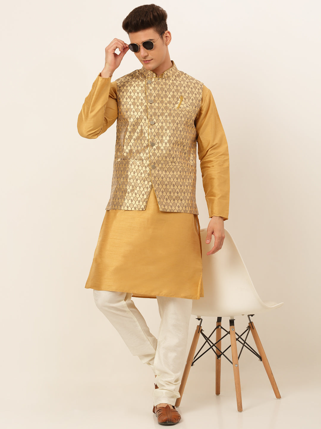 Men's Solid Kurta Pyjama With Nehru Jacket ( JOKPWC DG-D 4048Golden )