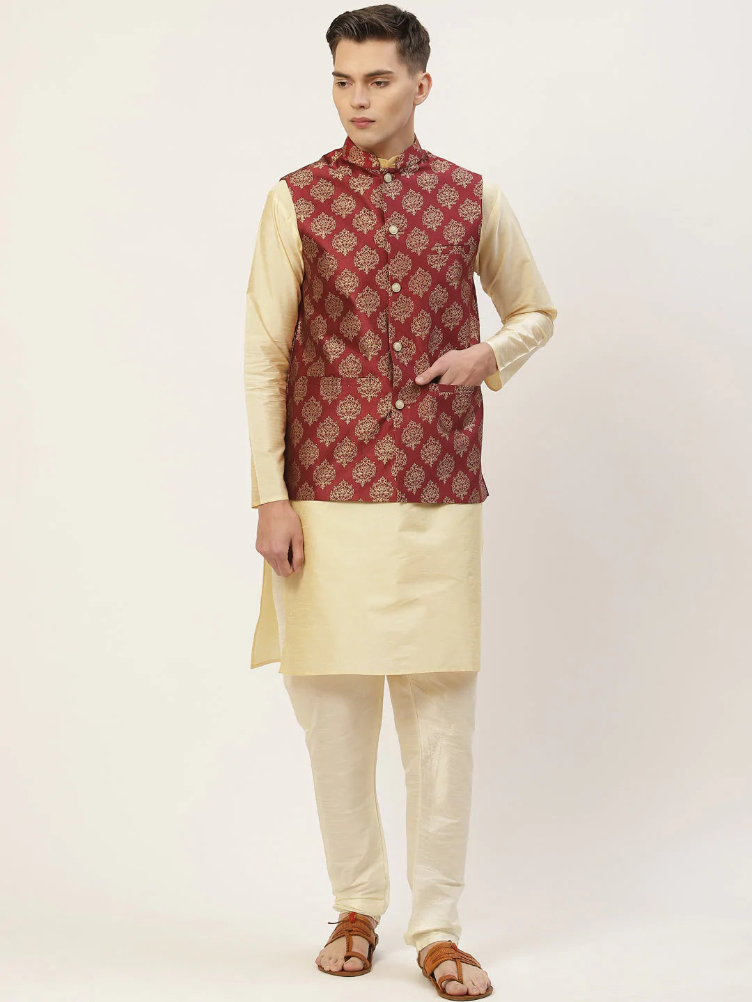 Men's Solid Kurta Pyjama With Floral Maroon Printed Nehru Jacket( JOKPWC G-D 4032Maroon )
