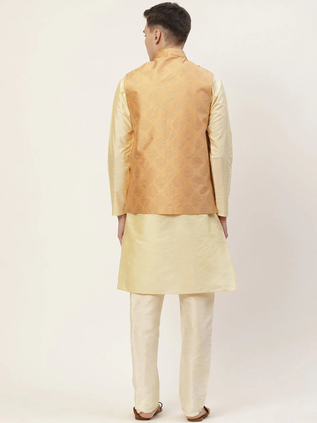 Men's Solid Kurta Pyjama With Floral Peach Printed Nehru Jacket( JOKPWC G-D 4032Peach )