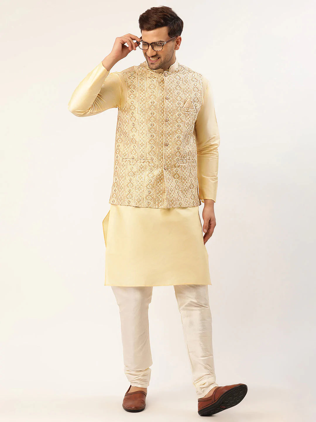 Men's Solid Kurta Pyjama With Cream Embroidered Nehru Jacket( JOKPWC G-D 4038Cream )