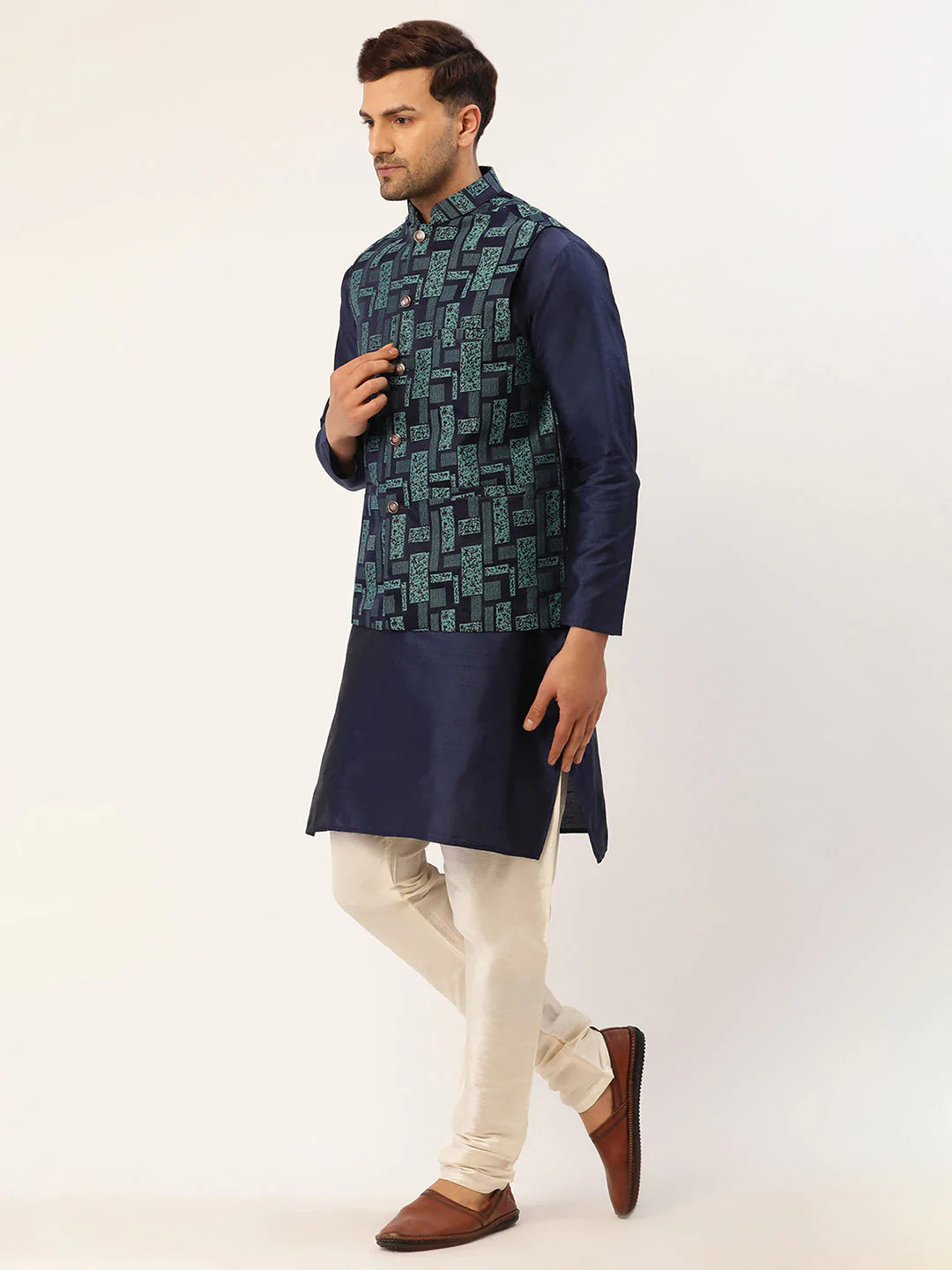 Men's Solid Kurta Pyjama With Blue Woven Design Nehru Jacket( JOKPWC N-D 4037Blue )
