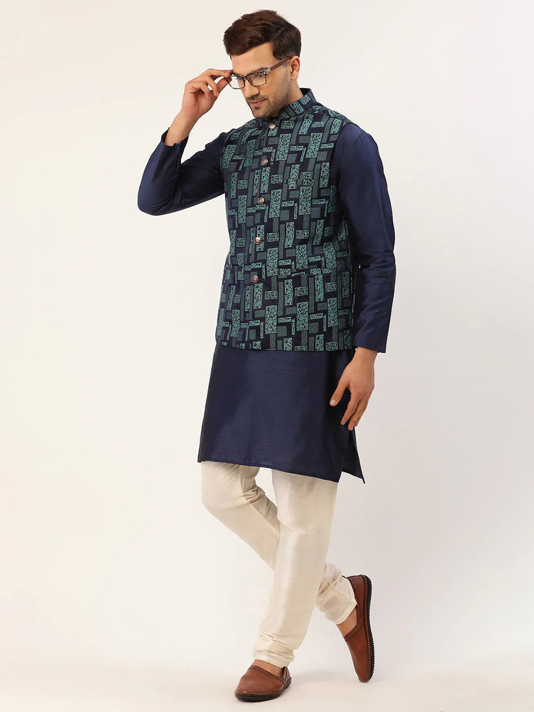 Men's Solid Kurta Pyjama With Blue Woven Design Nehru Jacket( JOKPWC N-D 4037Blue )
