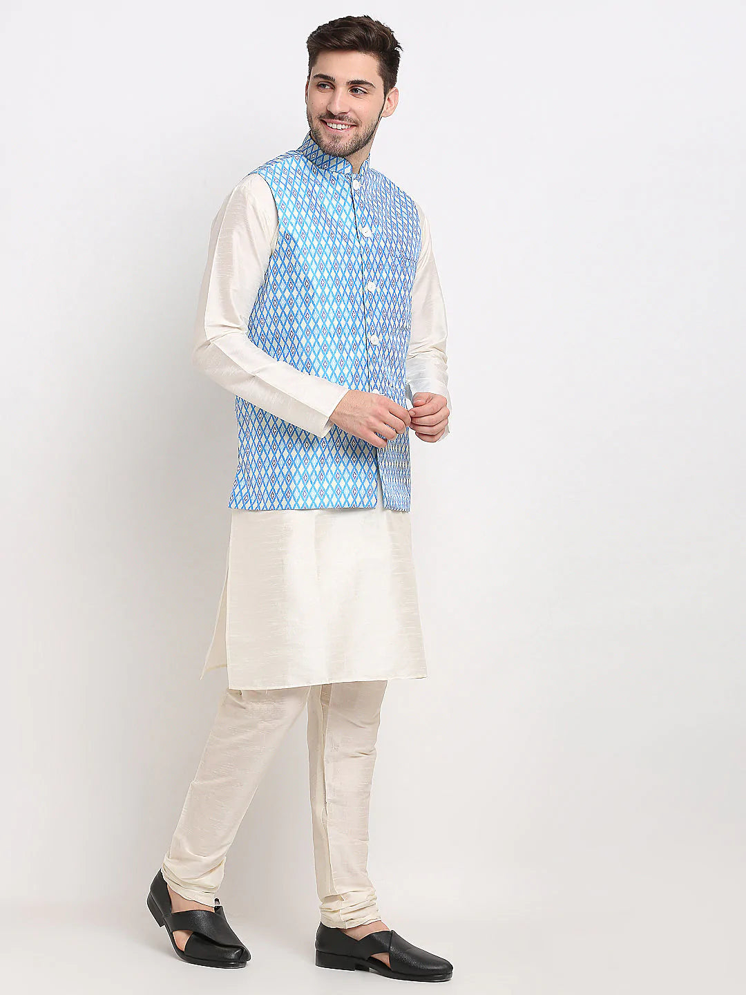 Jompers Men's Ikat Print Nehru Jacket & Kurta Pyjama ( JOKPWC W-D 4030Sky )