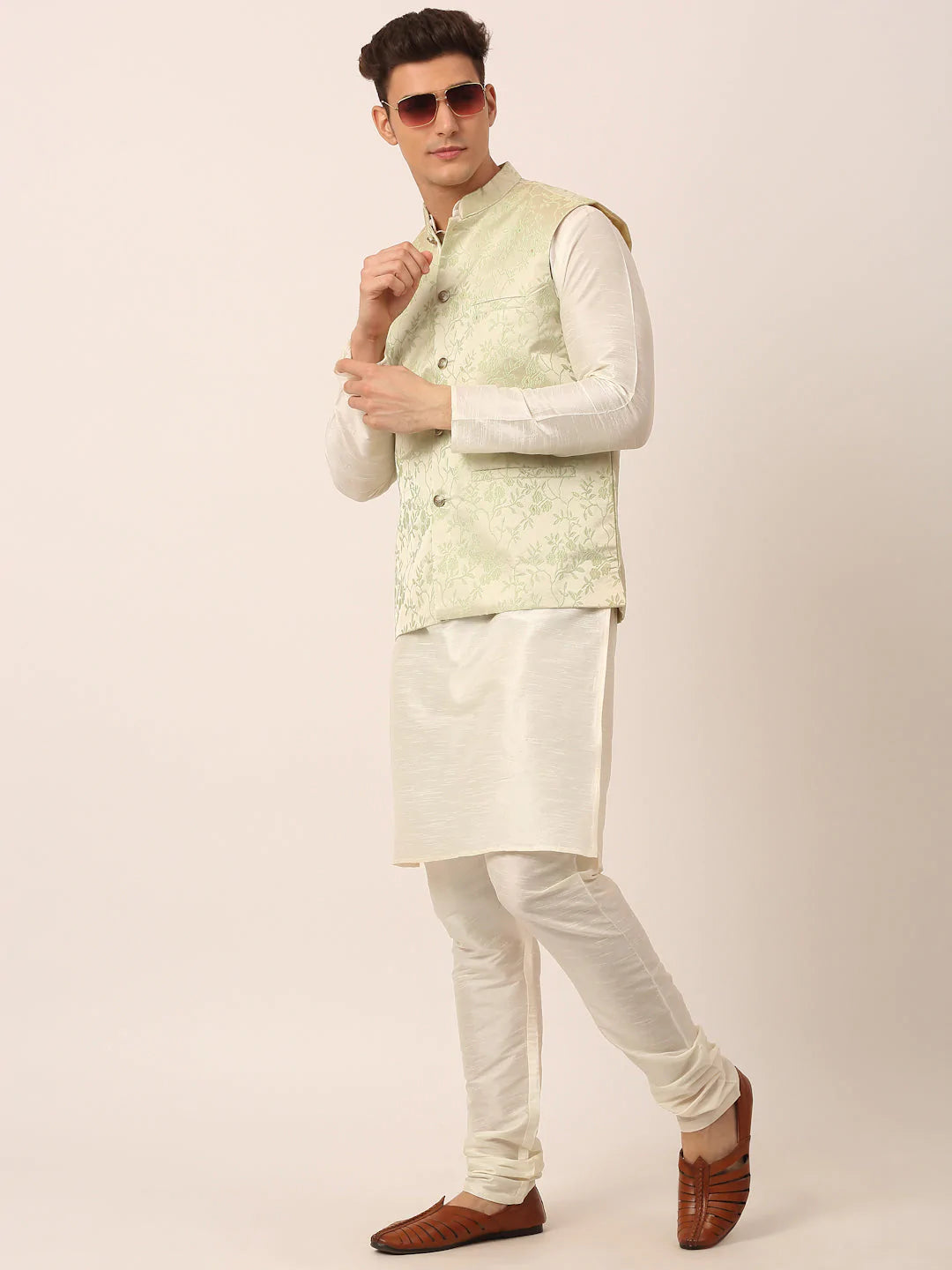 Men's Solid Kurta Pyjama With Pista Green Floral Embroidered Nehru Jacket( JOKPWC W-D 4035Pista )
