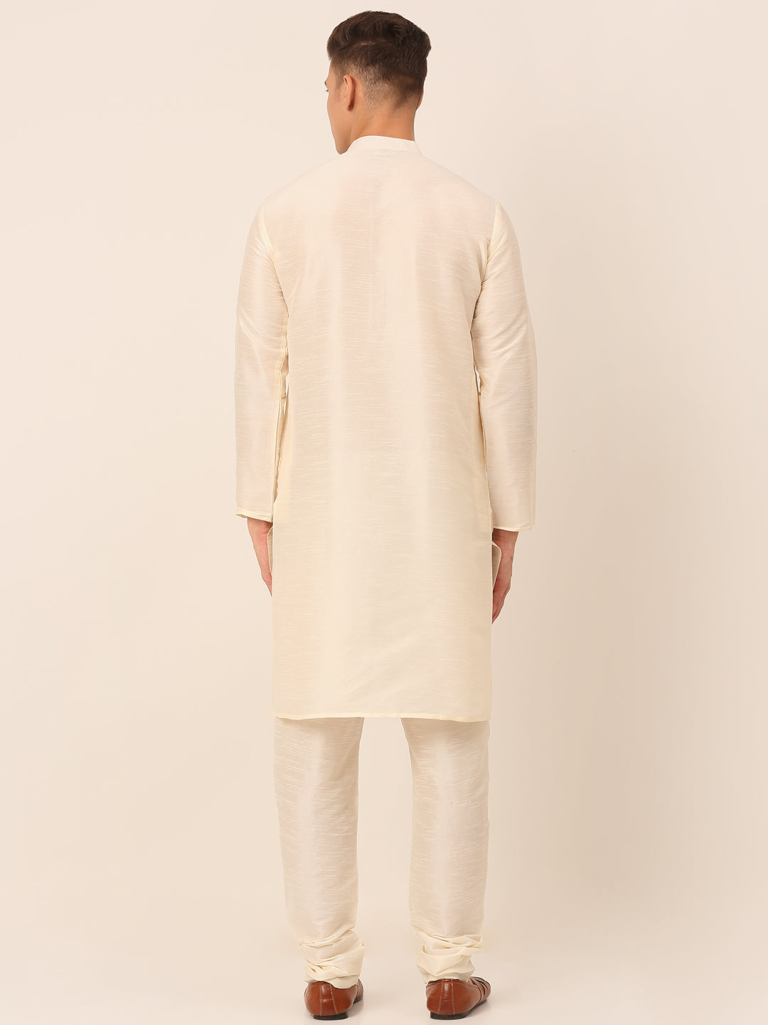 Men's Solid Kurta Pyjama With Striped Embroidered Nehru Jacket ( JOKPWC W-D 4043Peach )