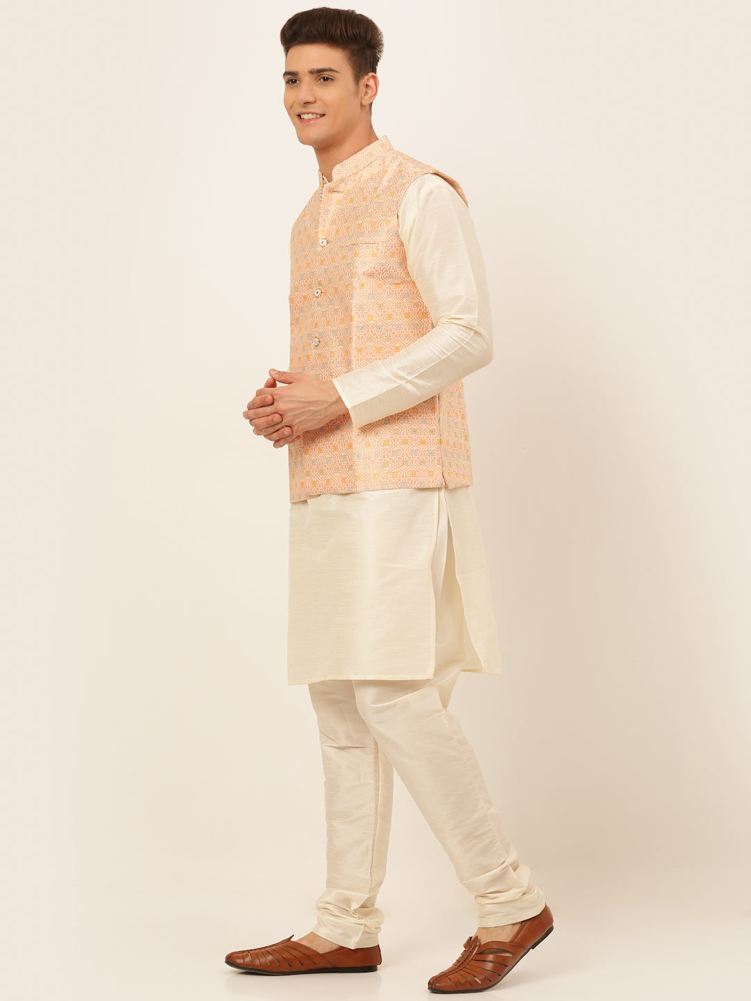 Men's Solid Kurta Pyjama With Nehru Jacket ( JOKPWC W-D 4047Pink )