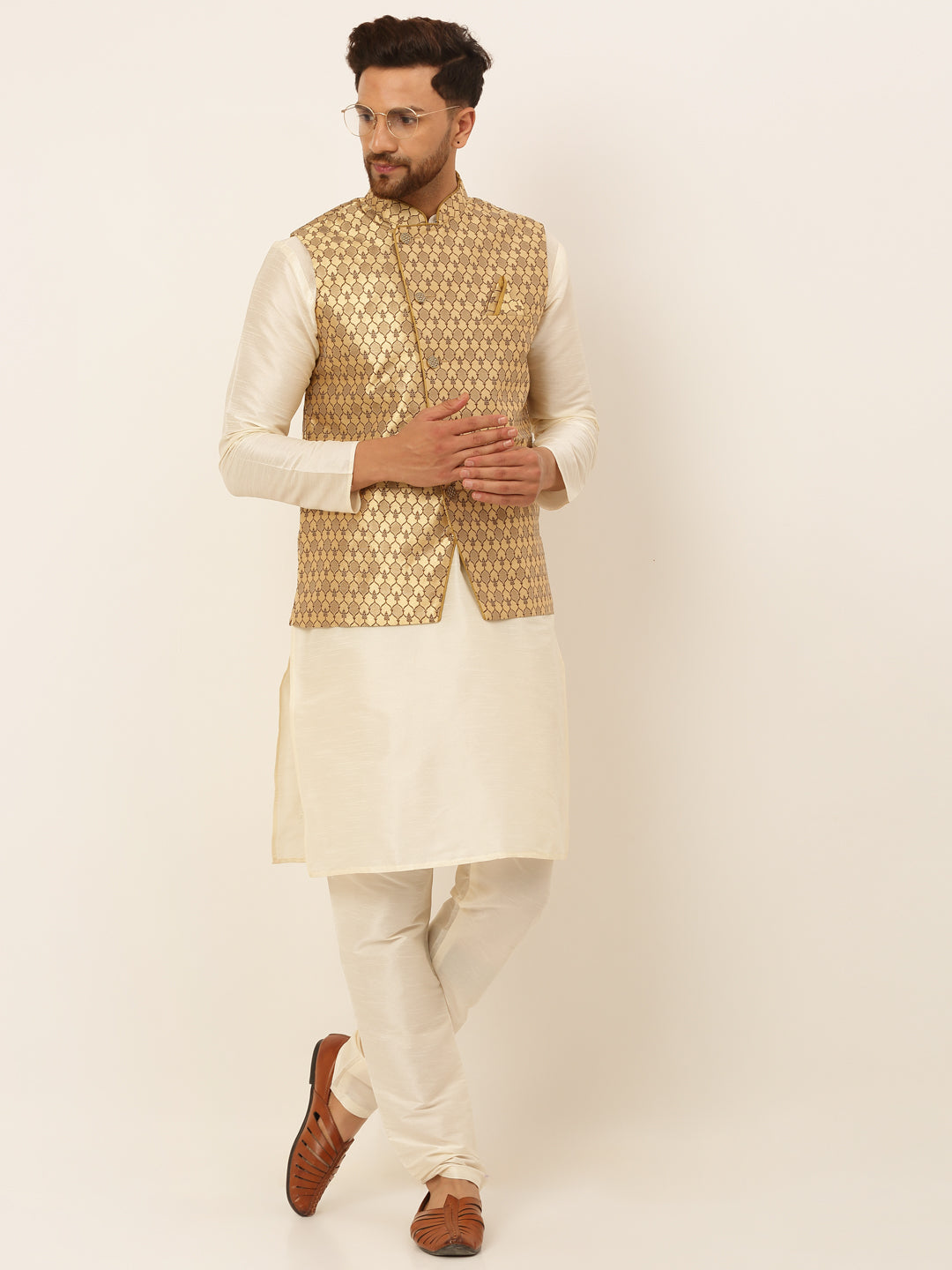 Men's Solid Kurta Pyjama With Nehru Jacket ( JOKPWC W-D 4048Golden )
