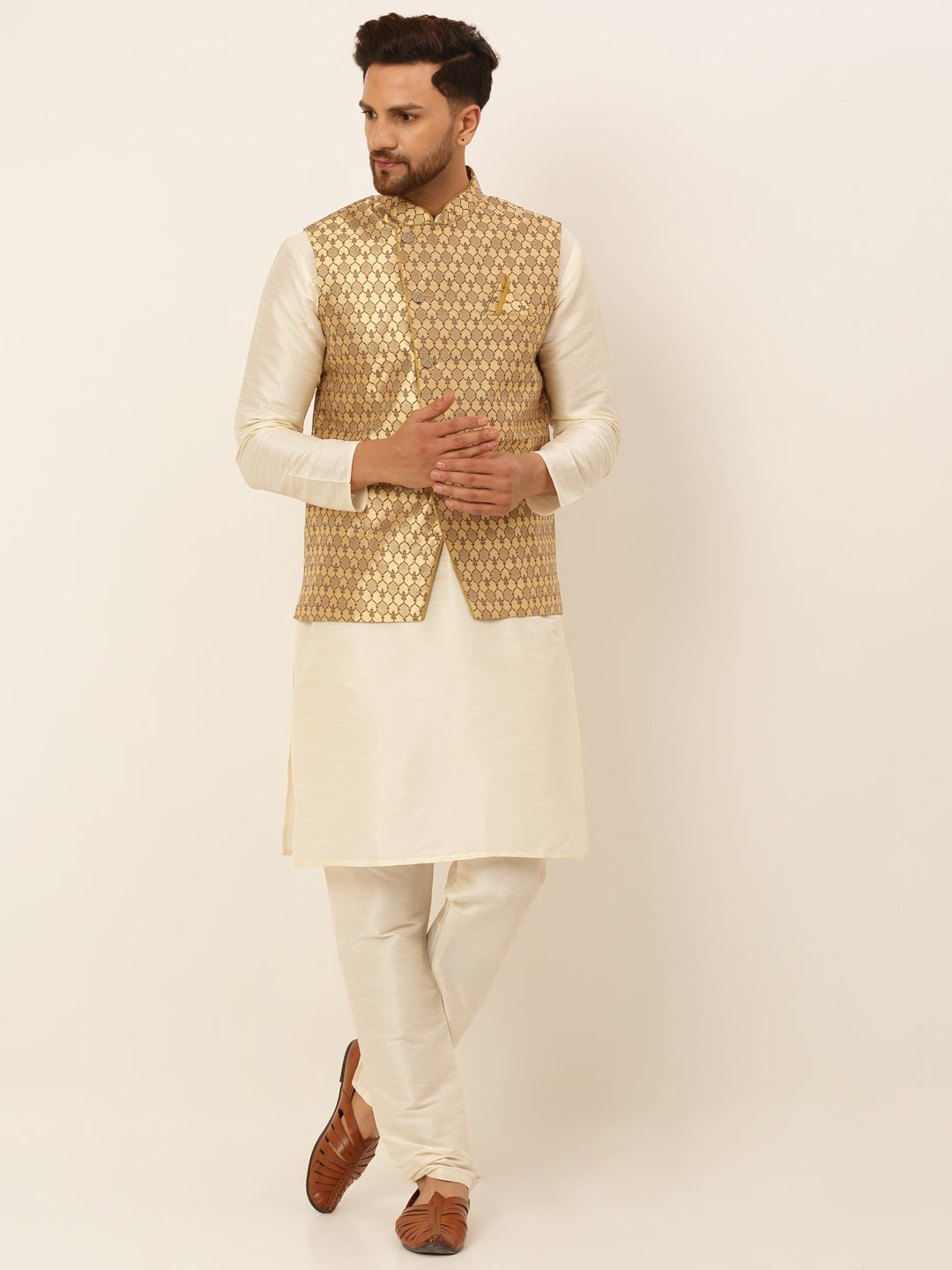 Men's Solid Kurta Pyjama With Nehru Jacket ( JOKPWC W-D 4048Golden )