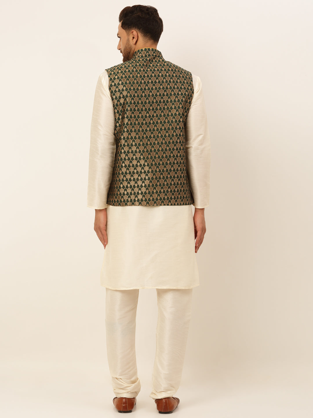 Men's Solid Kurta Pyjama With Nehru Jacket ( JOKPWC W-D 4048Olive )