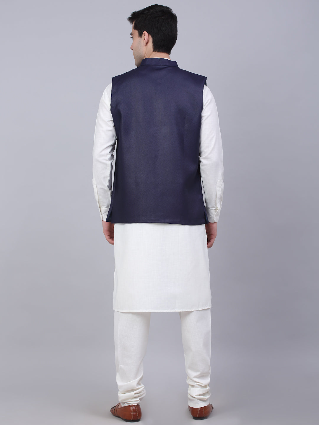 Men's Solid Kurta Pyjama With Nehru Jacket ( JOKPWC W-F 4046Navy )