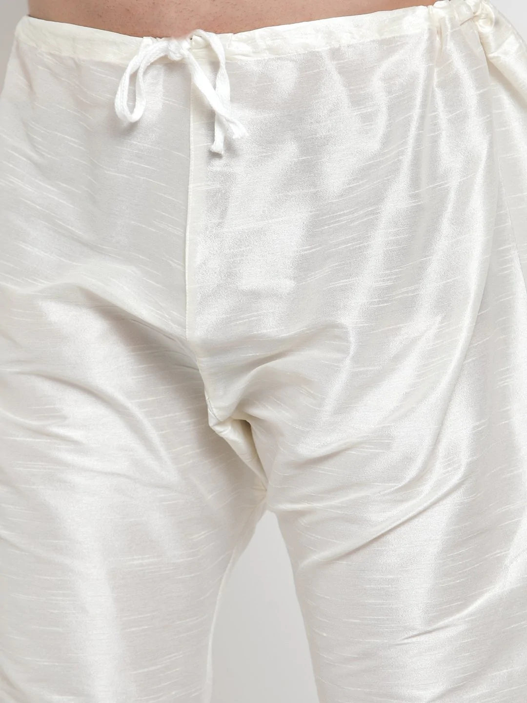 Jompers Men White Solid Kurta with Churidar ( JOKP 591 White )