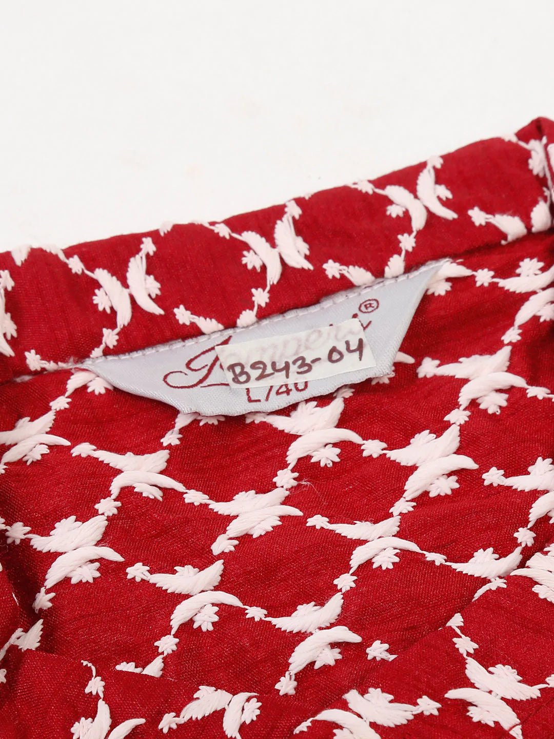 Jompers Men Maroon Chikankari Kurta with Churidar ( JOKP 641 Maroon )