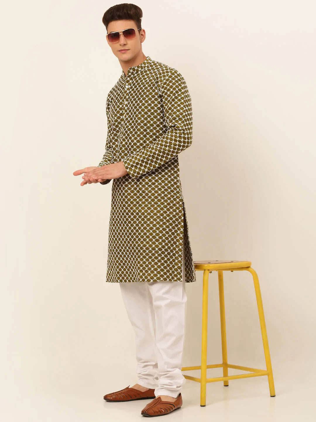 Jompers Men Olive Green Chikankari Kurta with Churidar ( JOKP 641 Olive )
