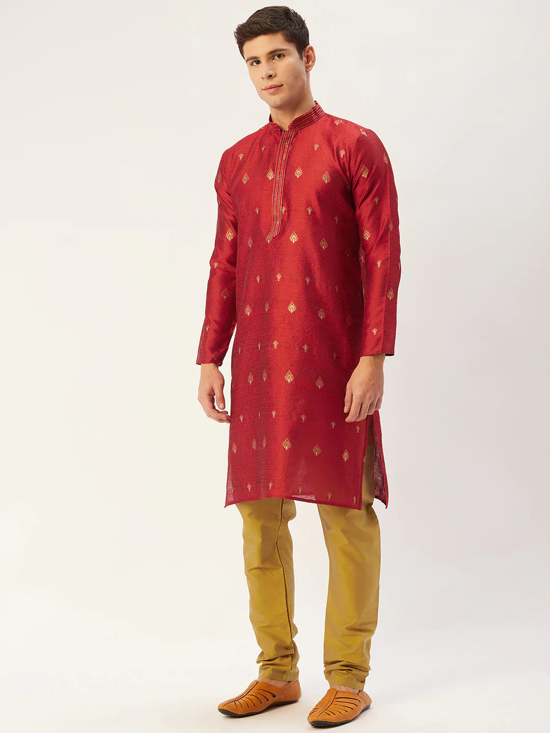 Jompers Men's Maroon Coller Embroidered Woven Design Kurta Pyjama ( JOKP 649 Maroon )