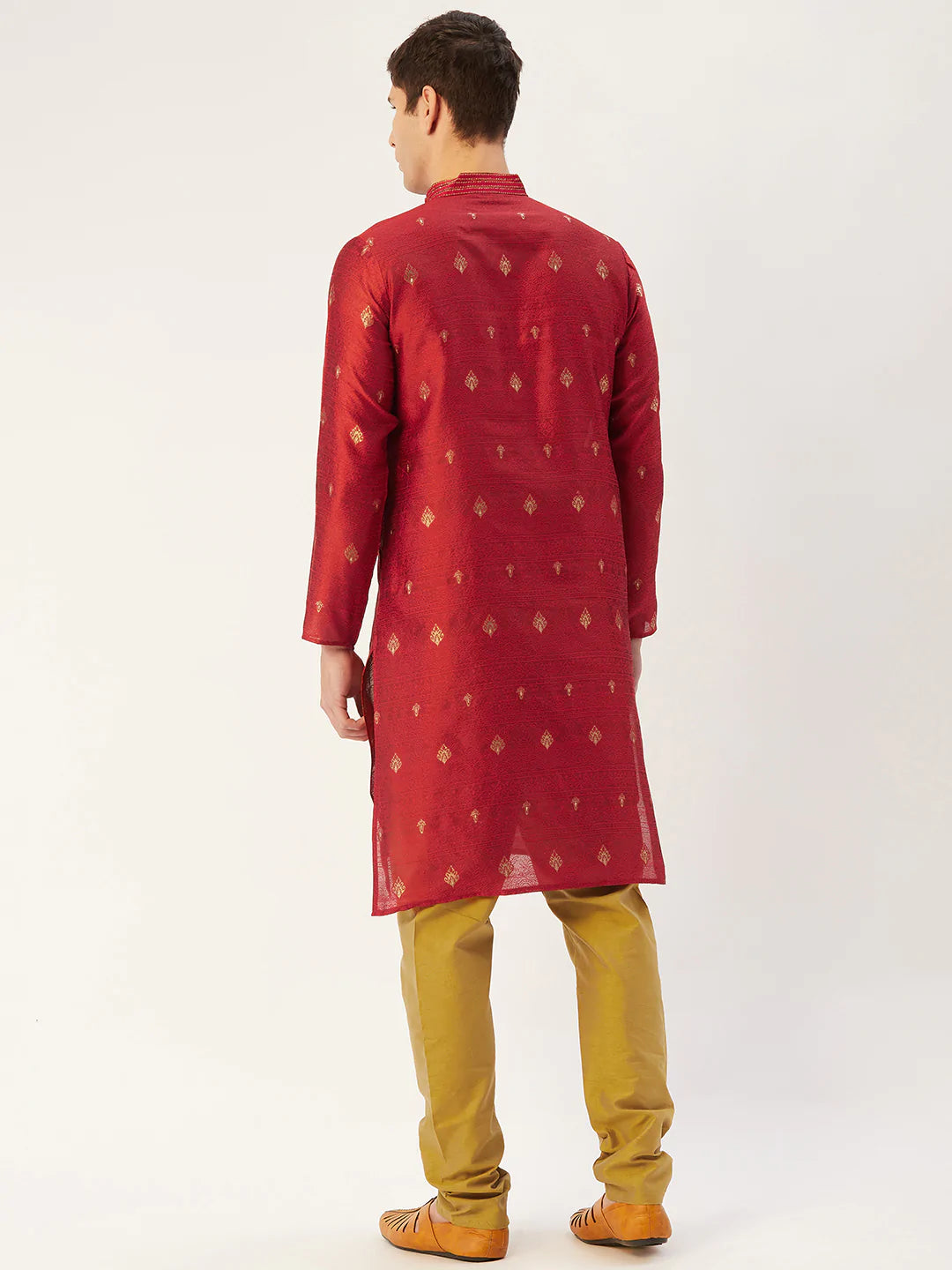 Jompers Men's Maroon Coller Embroidered Woven Design Kurta Pyjama ( JOKP 649 Maroon )