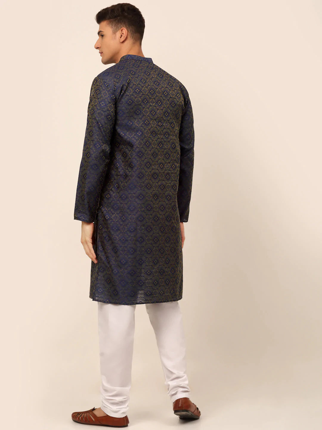 Men Navy Blue Floral Printed Kurta with Churidar ( JOKP 669 Navy )