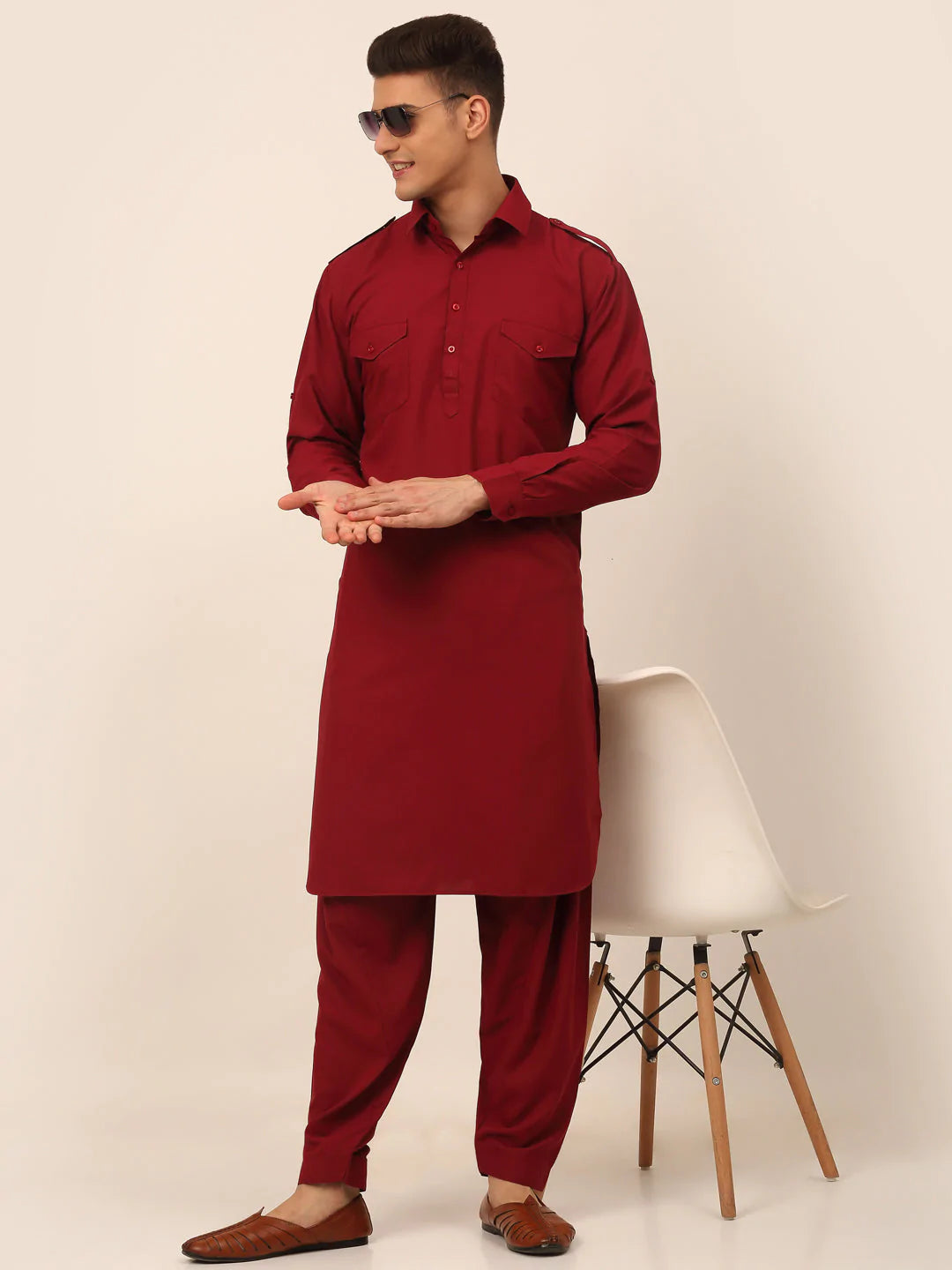 Men Maroon Cotton Solid Pathani Kurta with Salwar ( JOKP 670 Maroon )
