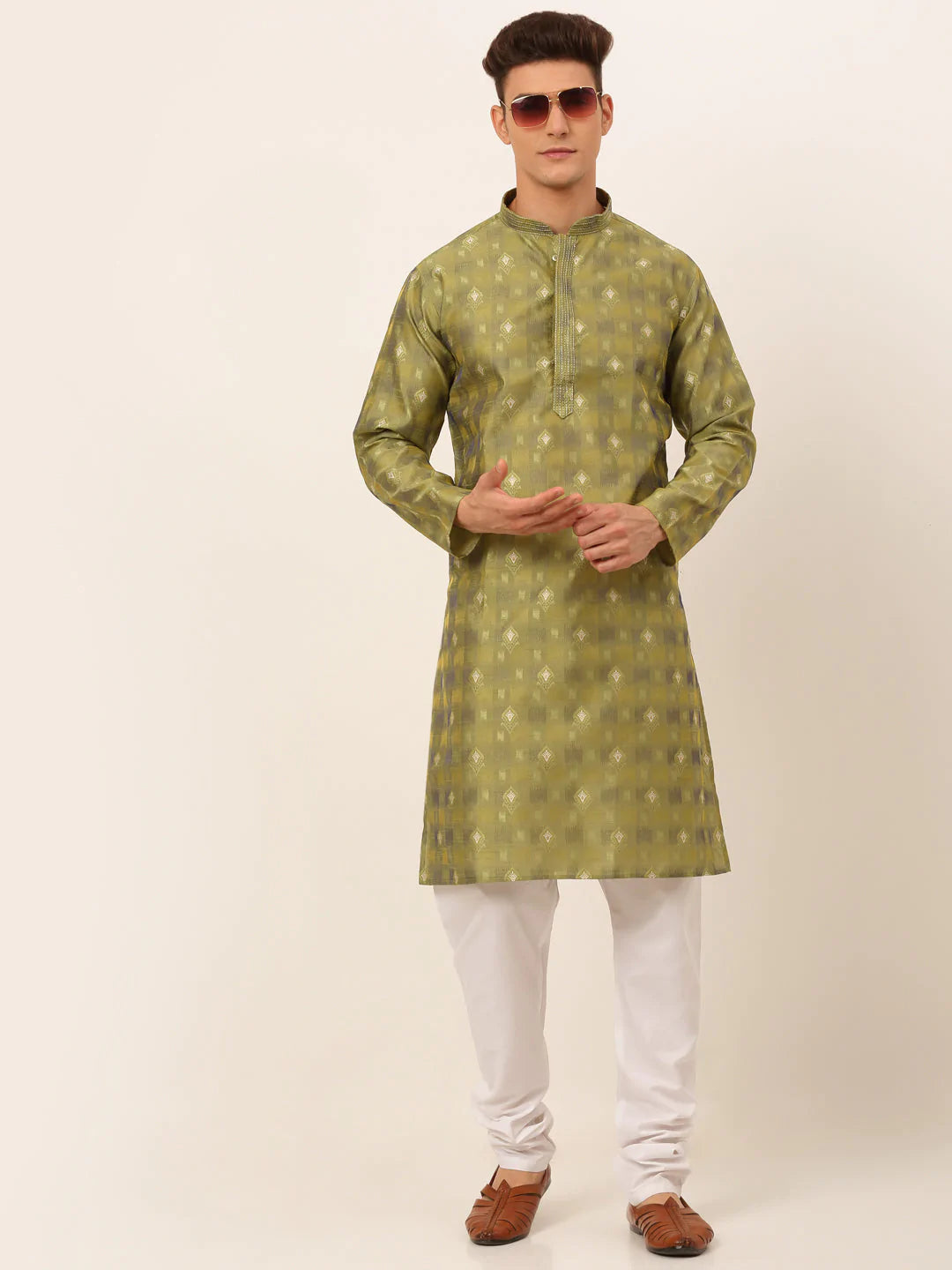 Jompers Men's Green Collar Embroidered Woven Design Kurta Pajama ( JOKP 672 Green )