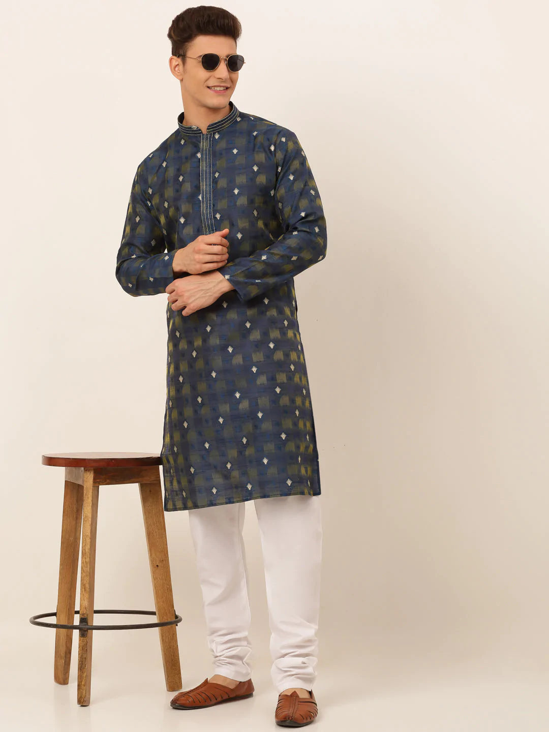 Jompers Men's Navy Blue Collar Embroidered Woven Design Kurta Pajama ( JOKP 672 Navy )