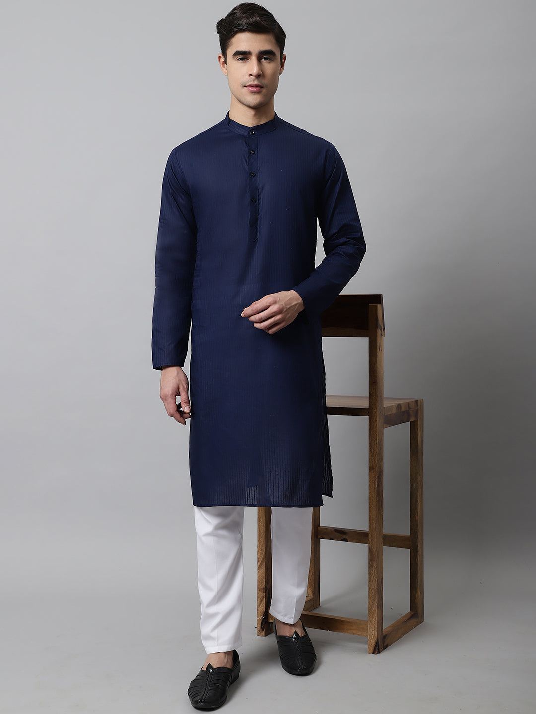 Jompers Men's Navy Blue Cotton Striped Kurta Payjama Sets ( JOKP 679Navy )