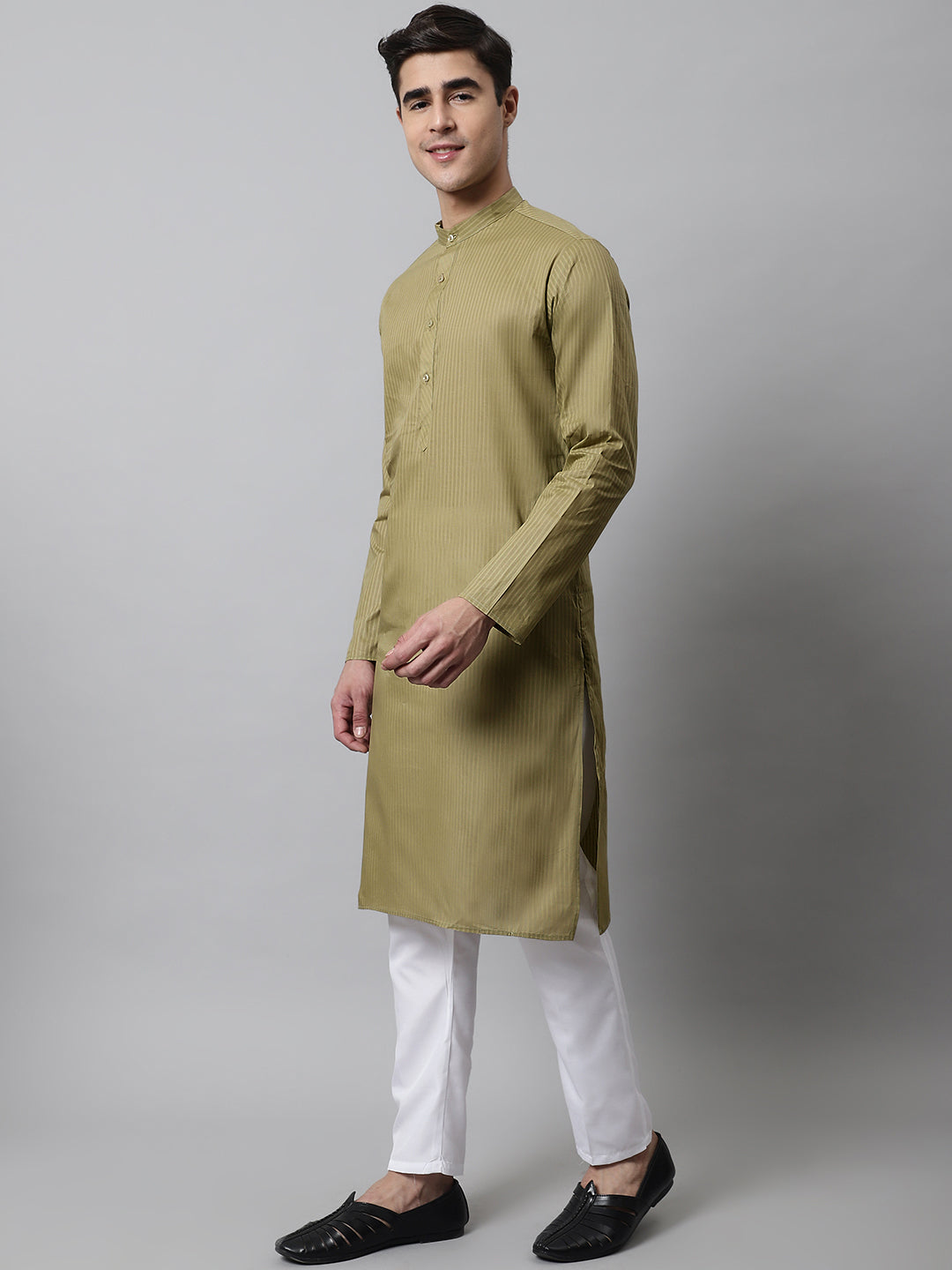 Jompers Men's Olive Green Cotton Striped Kurta Payjama Sets ( JOKP 679Olive )