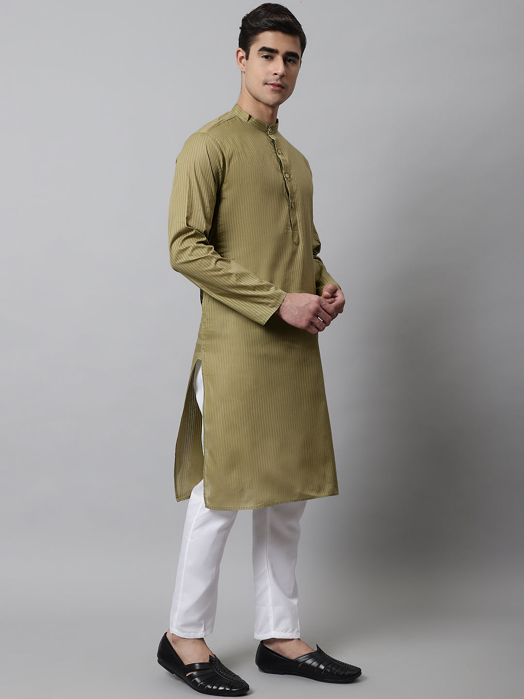 Jompers Men's Olive Green Cotton Striped Kurta Payjama Sets ( JOKP 679Olive )