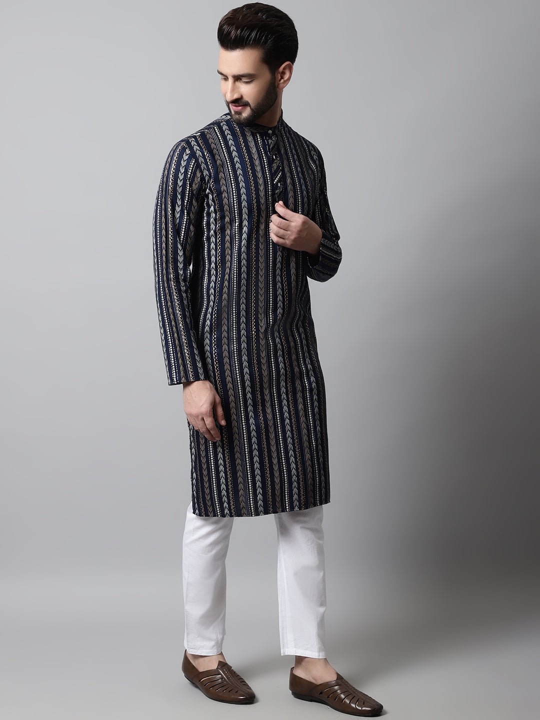 Men Navy Blue Foil Printed Kurta with Churidar