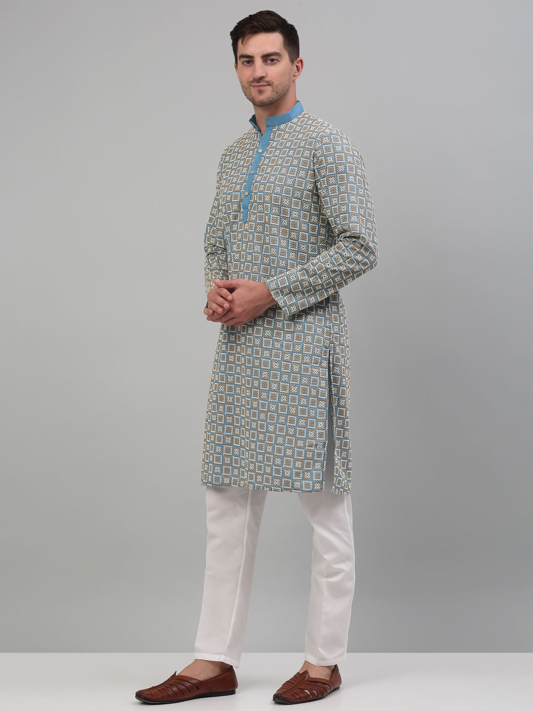Men's Blue Embroidered Kurta with Pyjama.