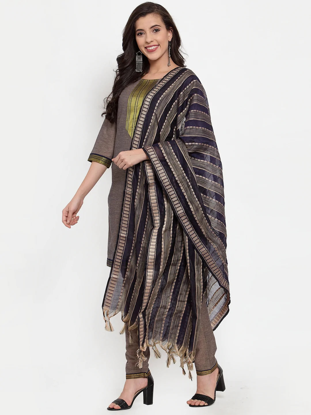 Jompers Women Grey Solid Kurta with Trousers & Dupatta (JOKS D10B 1321 Grey)