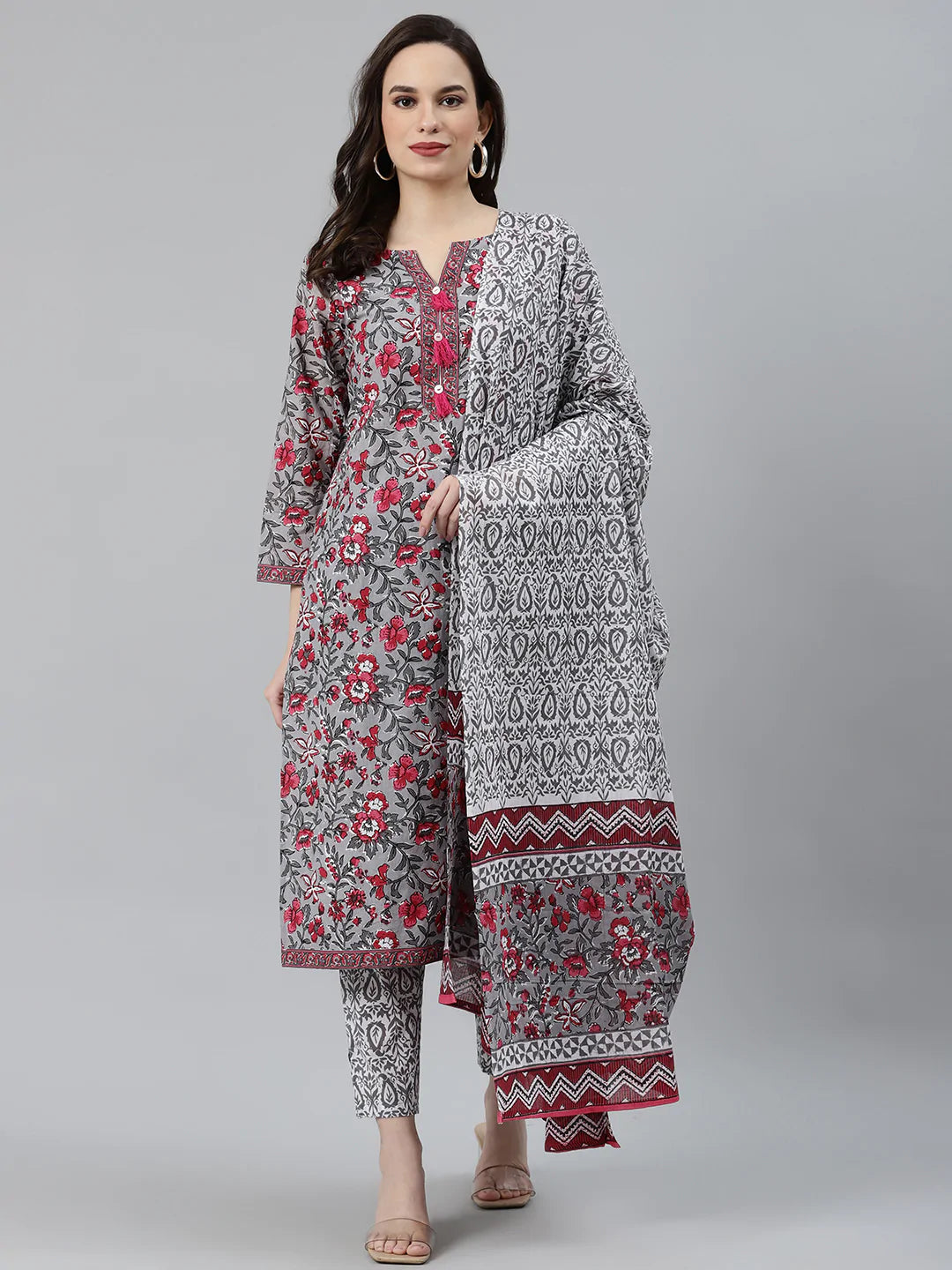 Women Grey & Magenta Block Print Pure Cotton Kurta with Trousers & Dupatta ( JOKS D18Gry 1372 Grey )