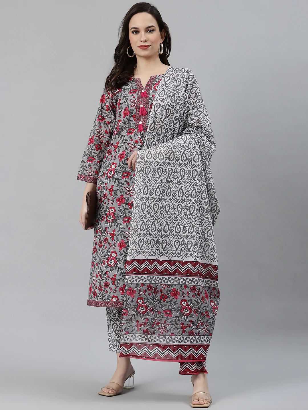 Women Grey & Magenta Block Print Pure Cotton Kurta with Trousers & Dupatta ( JOKS D18Gry 1372 Grey )