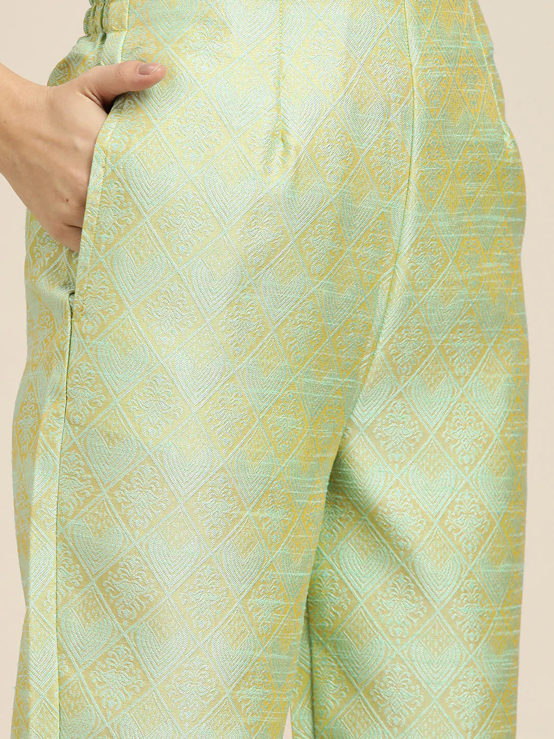 Women Green Jacquard Woven Design Straight Kurta Trousers & Chikankari Dupatta ( JOKS D28W 1443 Green )
