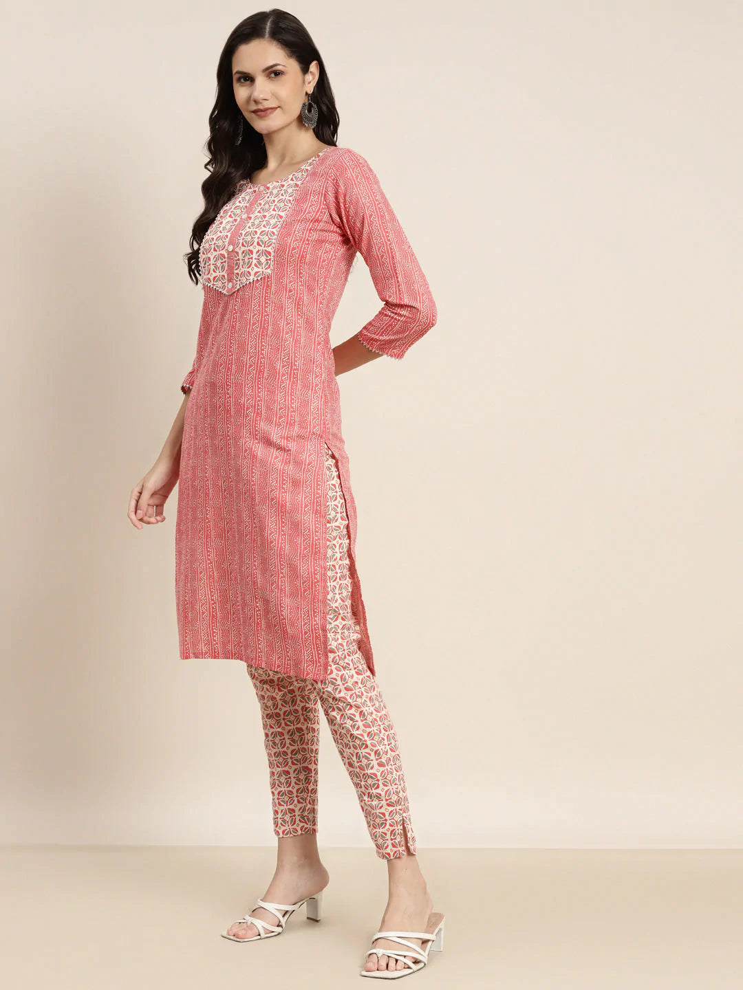 Printed Gotta Patti Kurta with Trousers & Dupatta ( JOKS D36W 1470 Red )