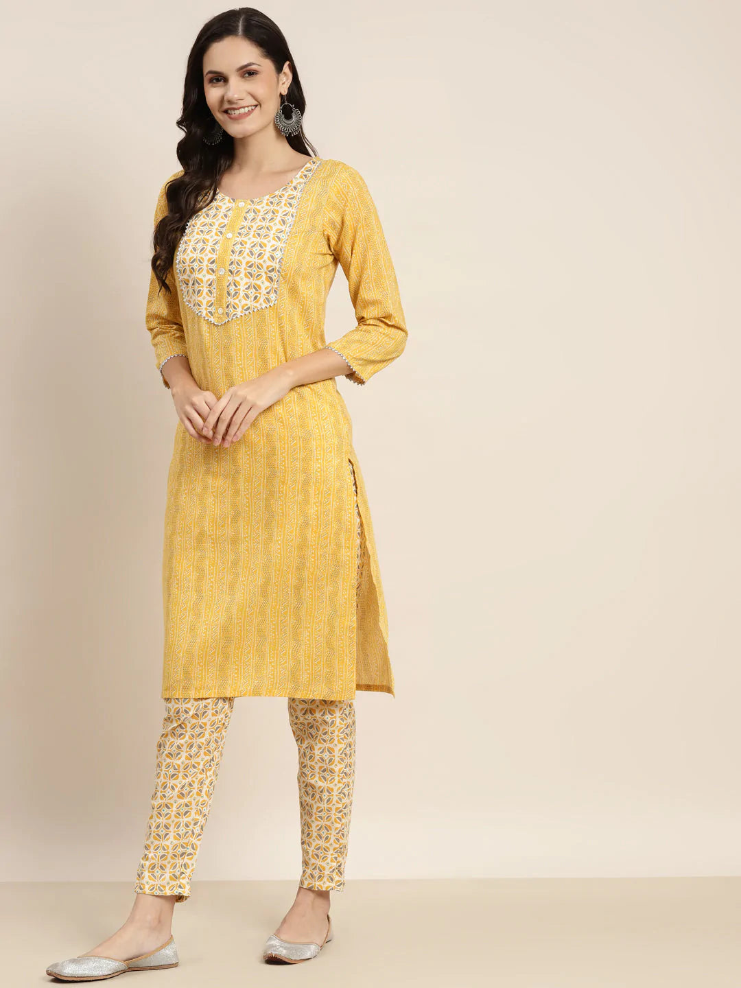 Printed Gotta Patti Kurta with Trousers & Dupatta ( JOKS D36W 1470 Yellow )