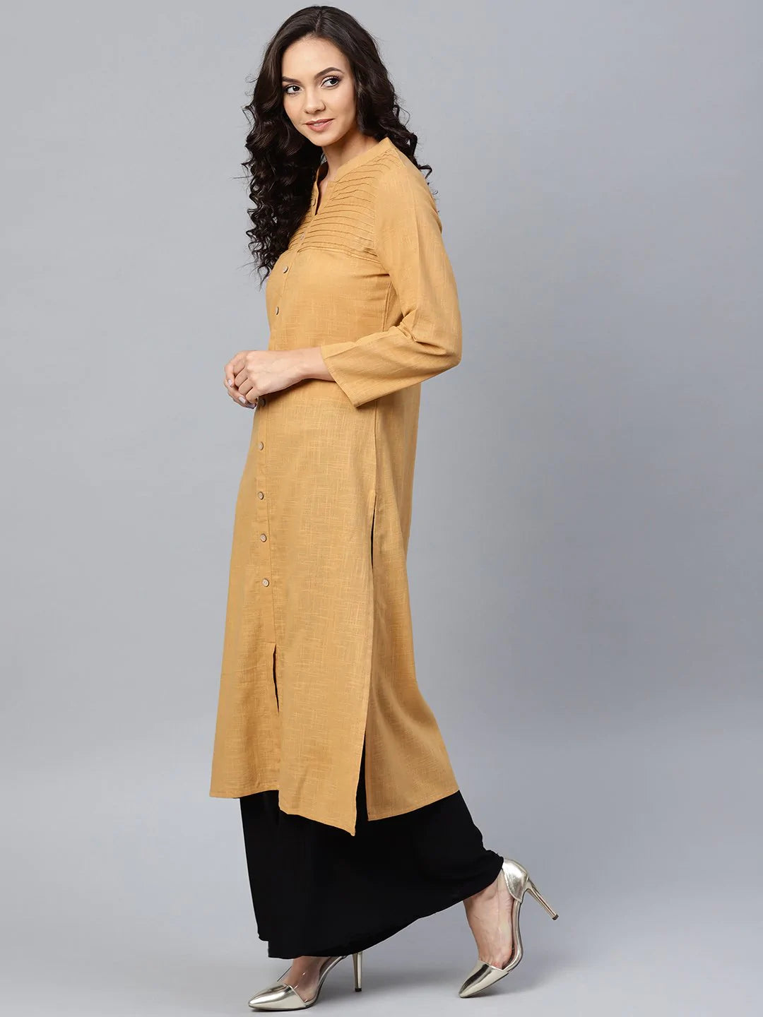 Jompers Women Beige Cotton Straight Kurta with Pintucks ( JOK 1237 Beige )