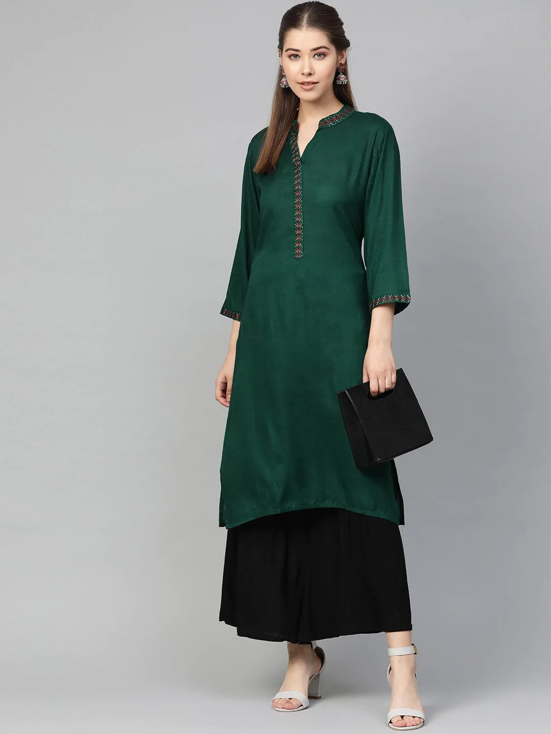 Jompers Women Green Embroidered Straight Kurta ( JOK 1294 Lime )