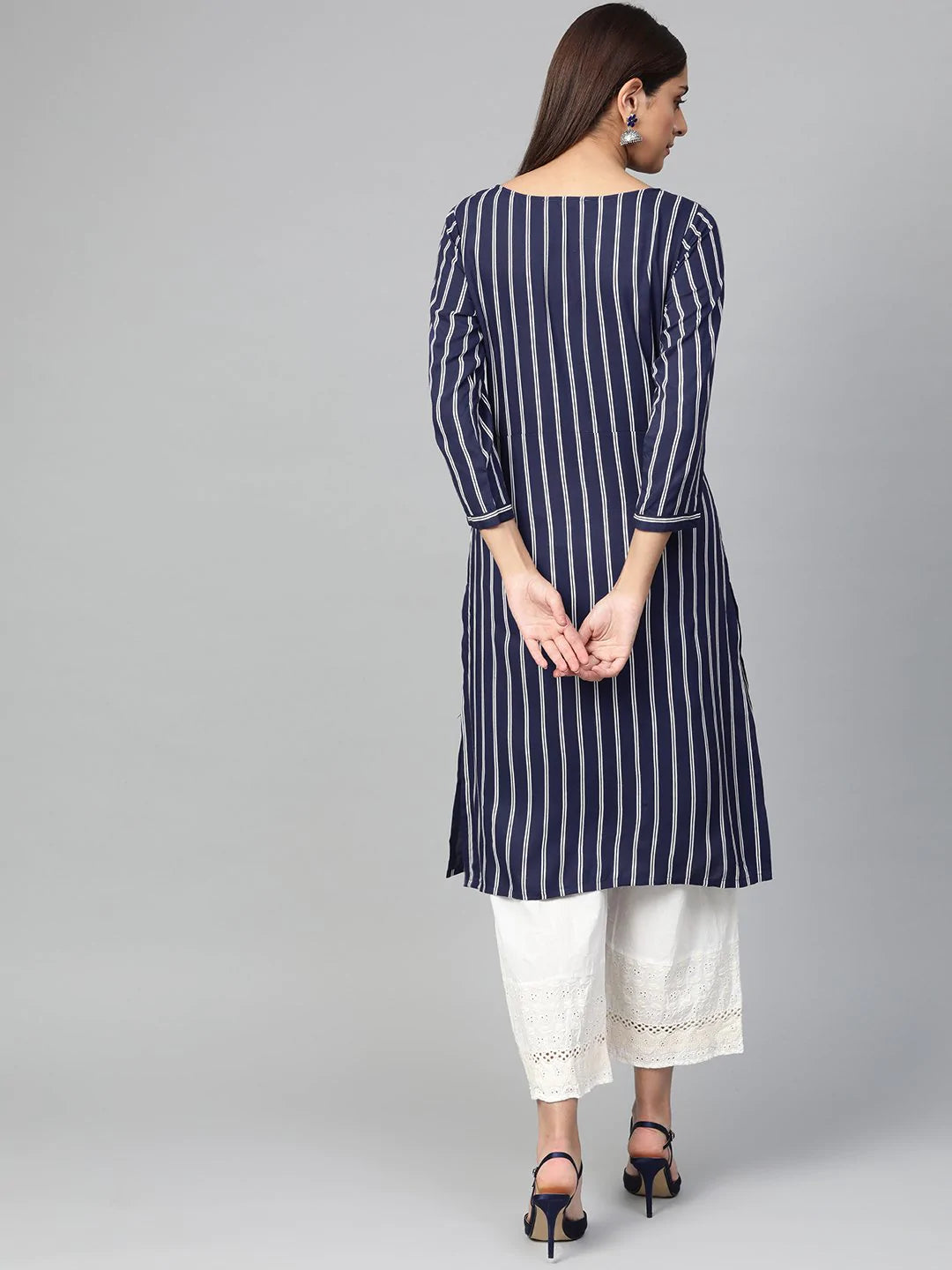 Jompers Women Navy Blue & White Striped Straight Kurta ( JOK 1303 Blue )