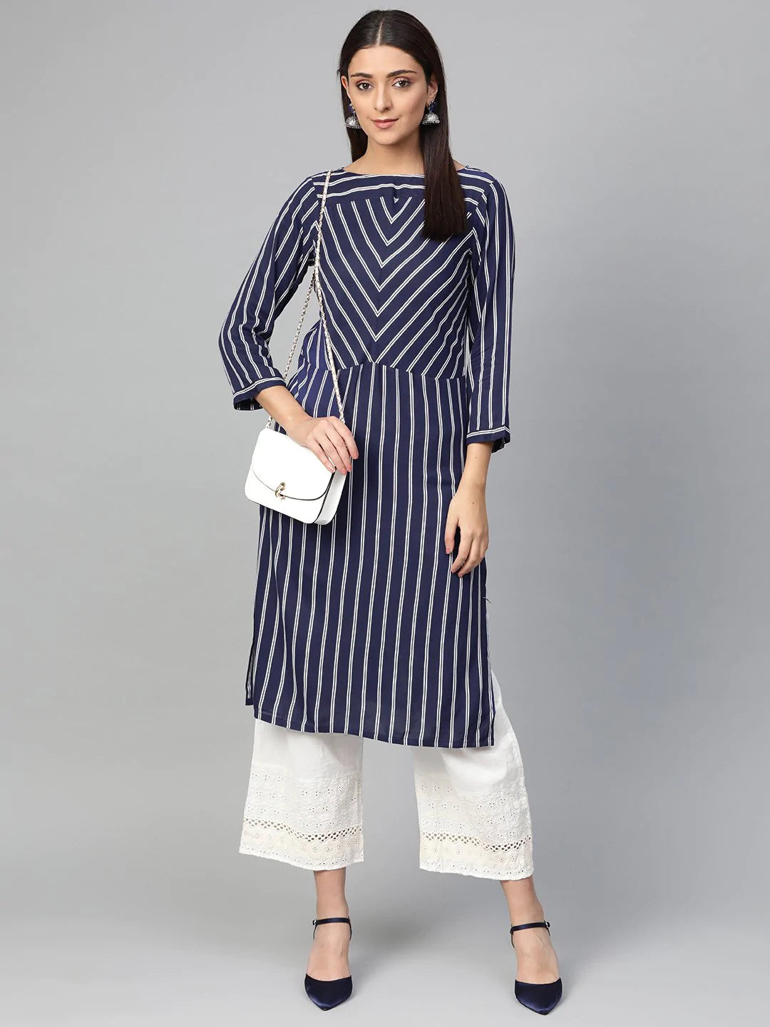 Jompers Women Navy Blue & White Striped Straight Kurta ( JOK 1303 Blue )
