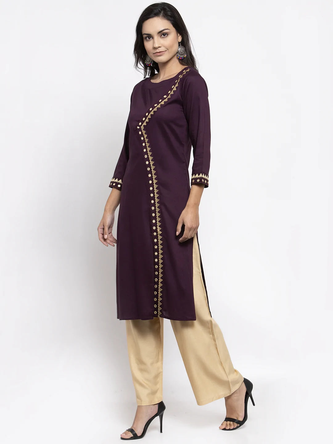 Jompers Women Purple Embroidered Straight Kurta ( JOK 1311 Wine )