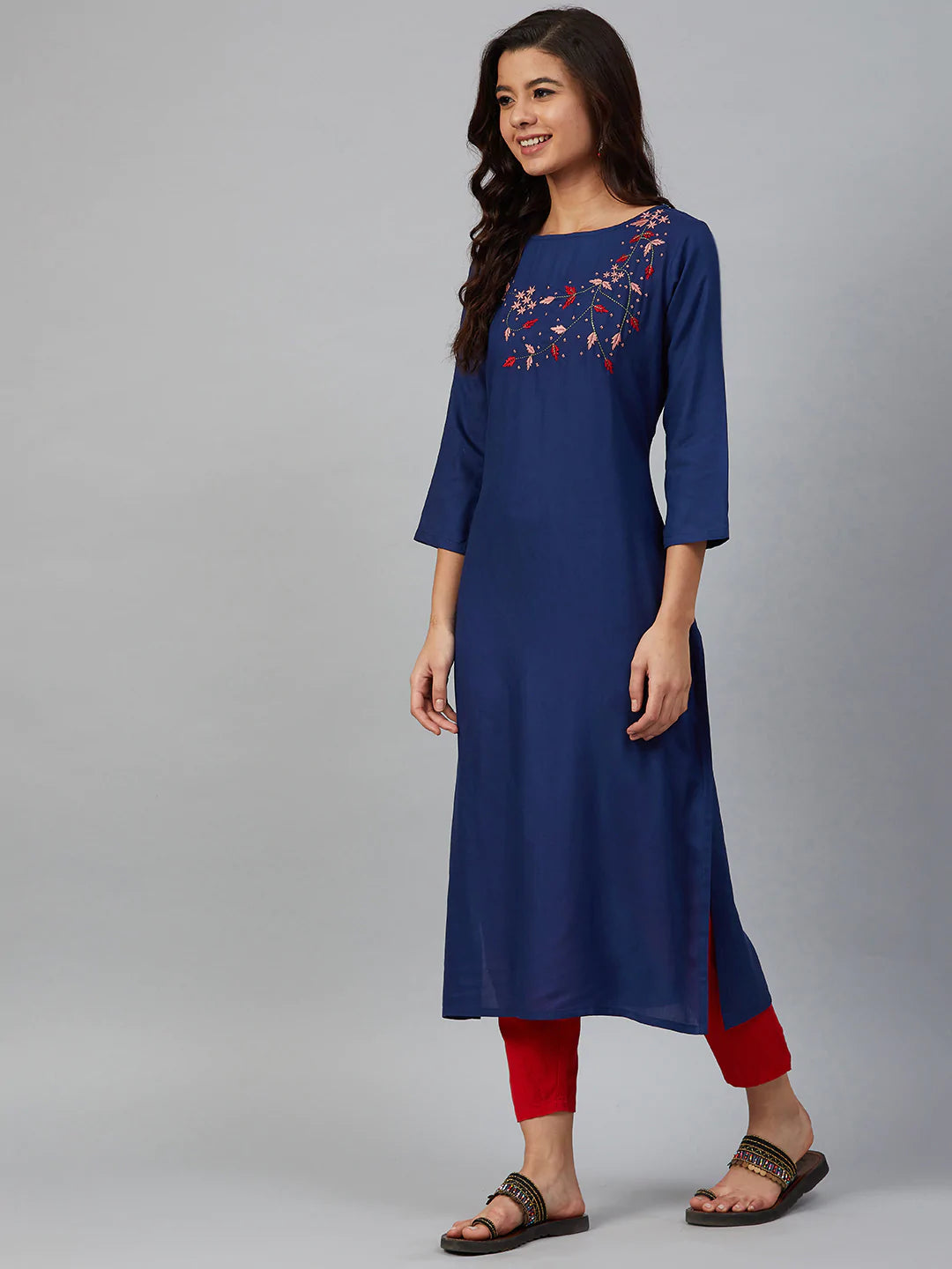 Jompers Women Blue & Pink Yoke Embroidered Straight Kurta ( JOK 1354 Blue )