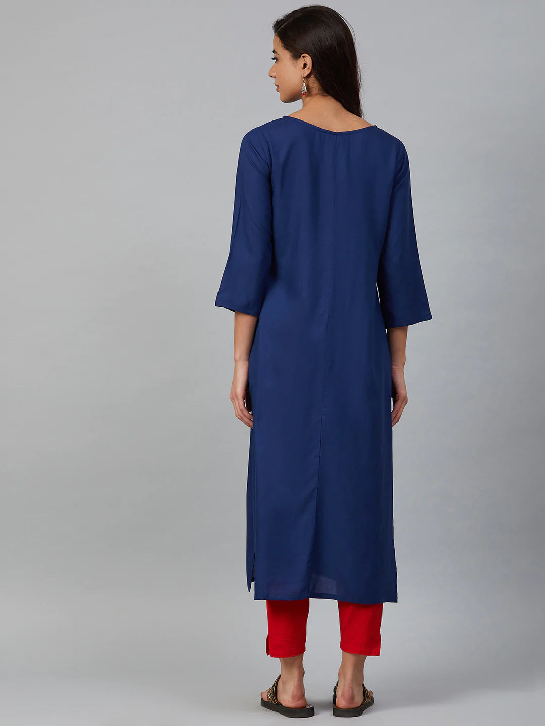 Jompers Women Blue & Pink Yoke Embroidered Straight Kurta ( JOK 1354 Blue )