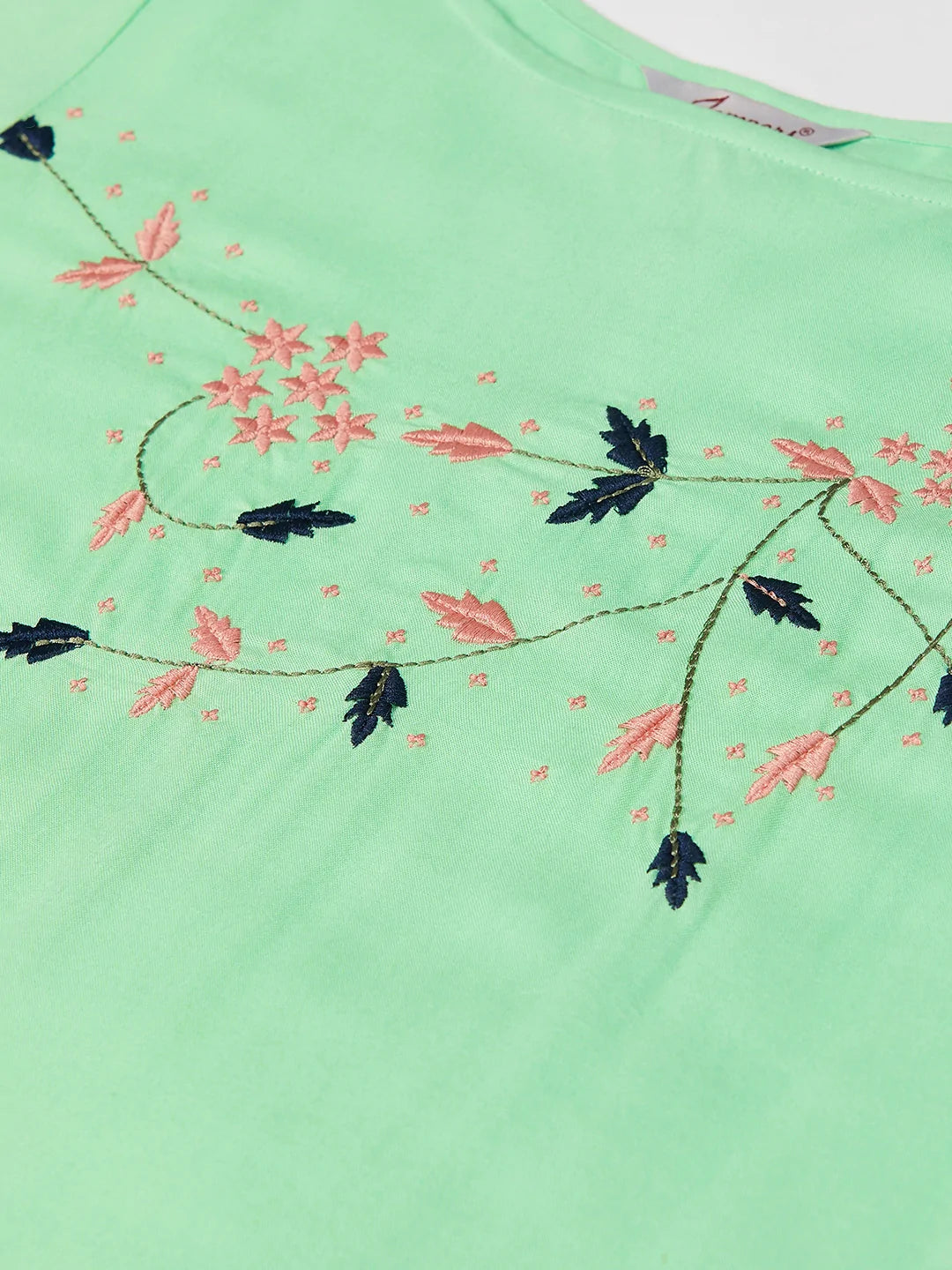 Jompers Women Green & Pink Yoke Embroidered Straight Kurta ( JOK 1354 Green)