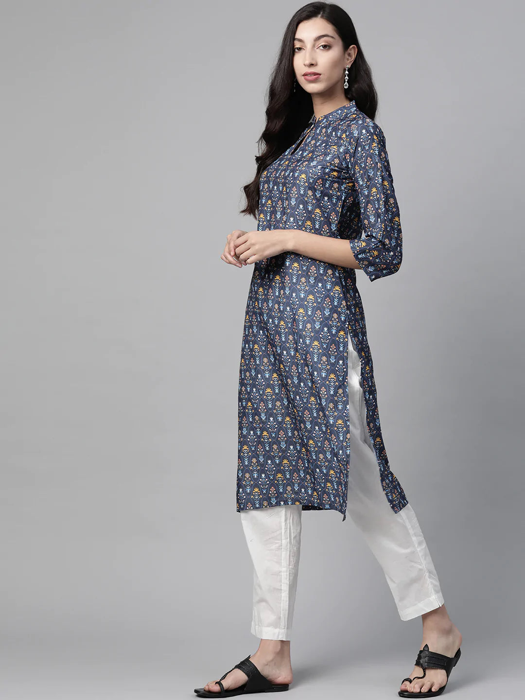 Jompers Women Blue & Yellow Floral Printed Keyhole Neck Floral Kurta ( JOK 1368 Navy )